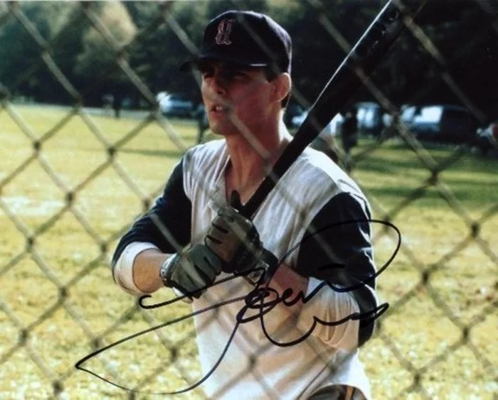 Tom Cruise autograph