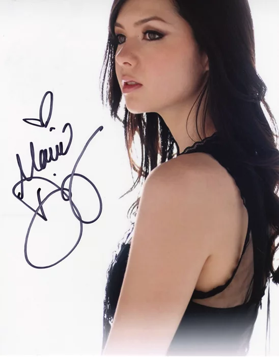 Maria Digby autograph