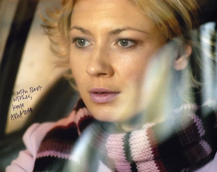 Kate Ashfield autograph