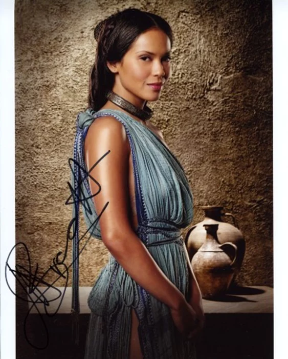 Lesley-Ann Brandt autograph