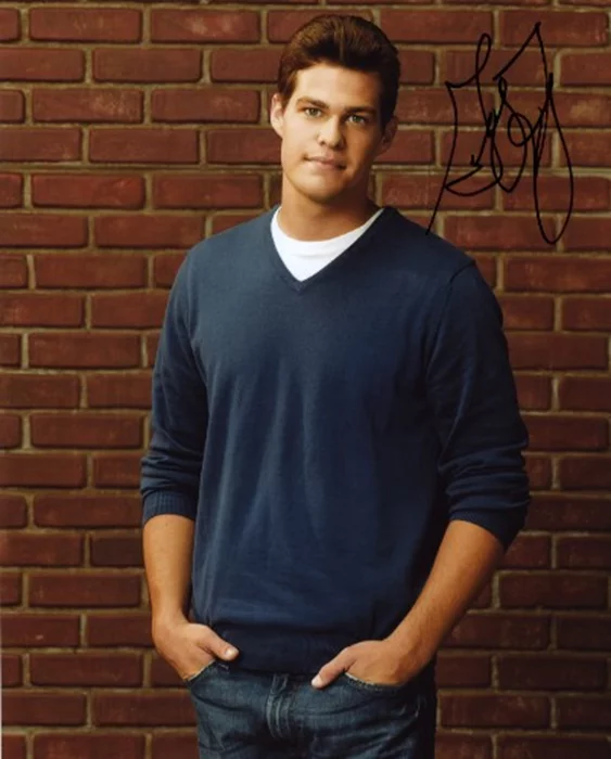 Greg Finley autograph