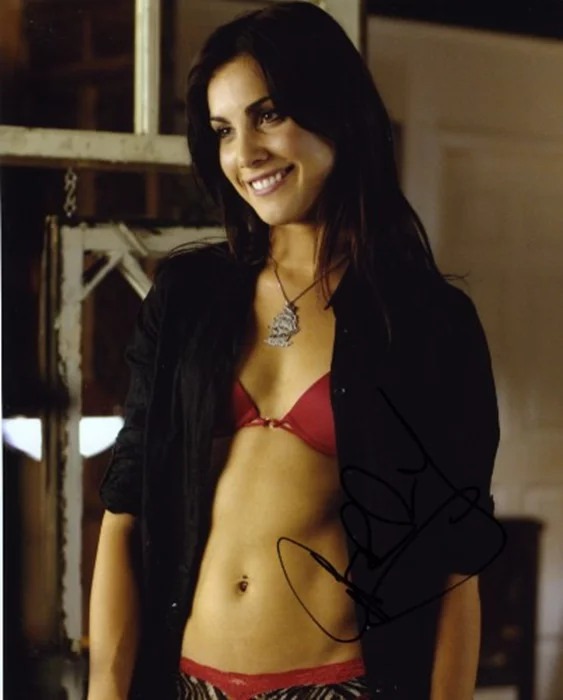 Carly Pope autograph