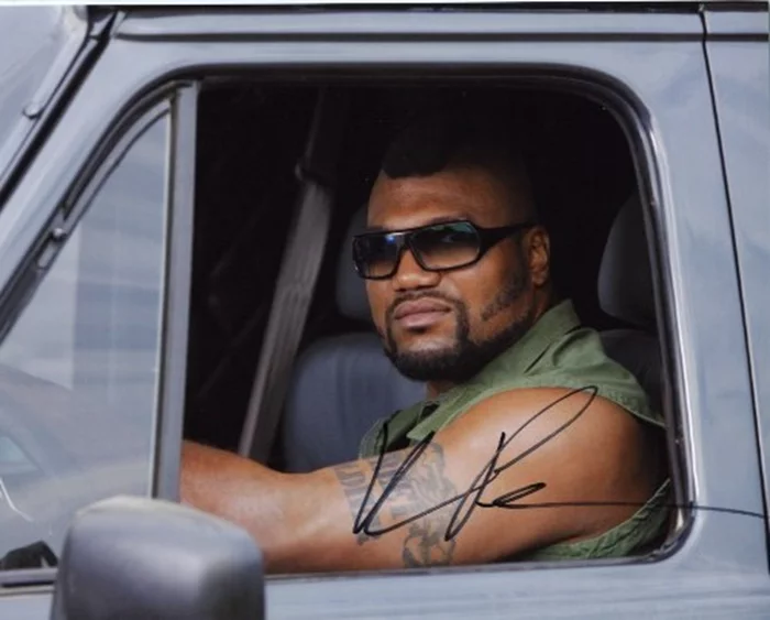 Quinton Jackson autograph