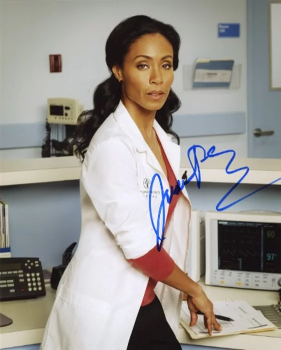 Jada Pinkett Smith autograph