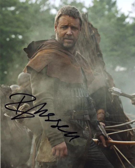 Russell Crowe autograph