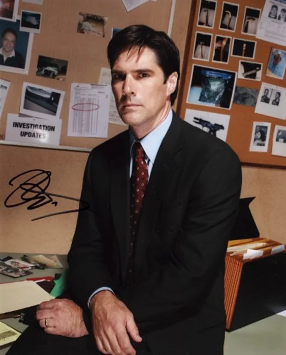 Thomas Gibson autograph
