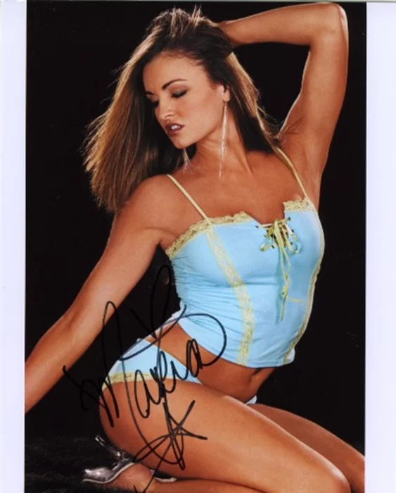 Maria Kanellis autograph