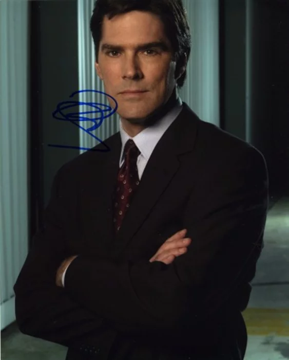 Thomas Gibson autograph