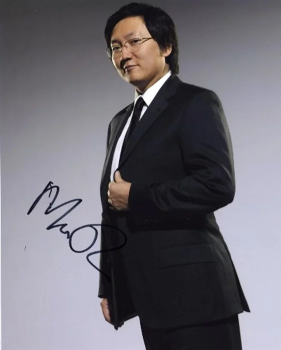Masi Oka autograph