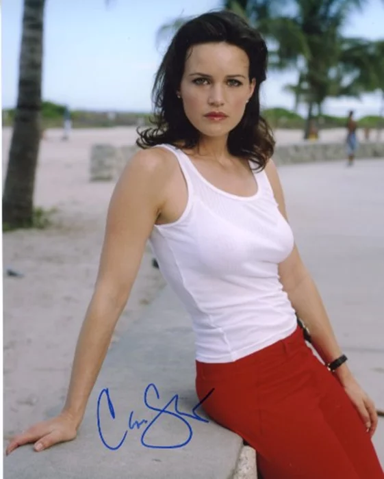 Carla Gugino autograph