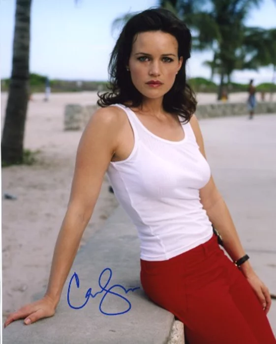 Carla Gugino autograph