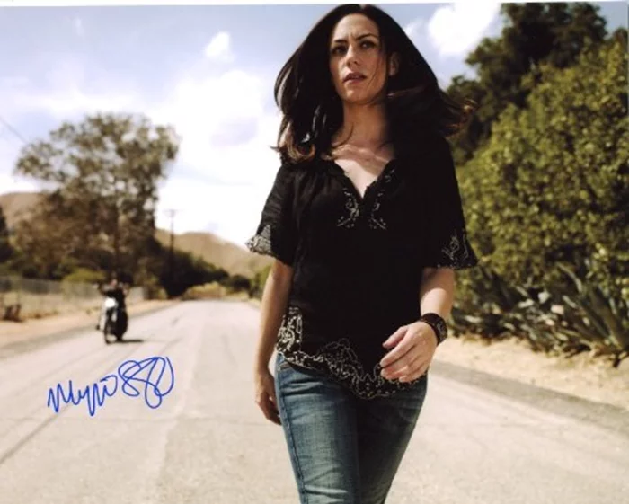 Maggie Siff autograph