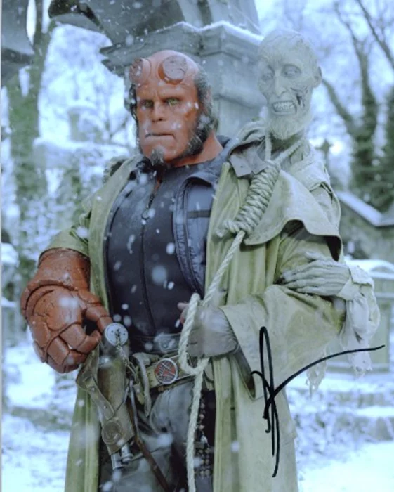 Ron Perlman autograph