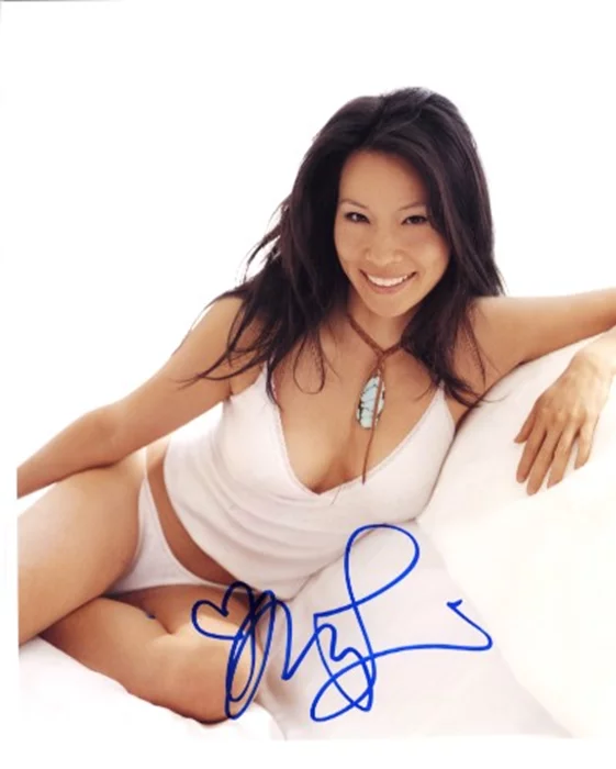 Lucy Liu autograph