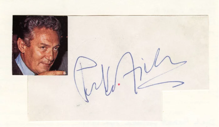 Peter Finch autograph