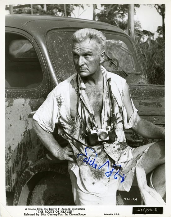 Eddie Albert autograph