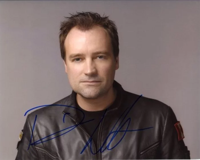 David  Hewlett autograph