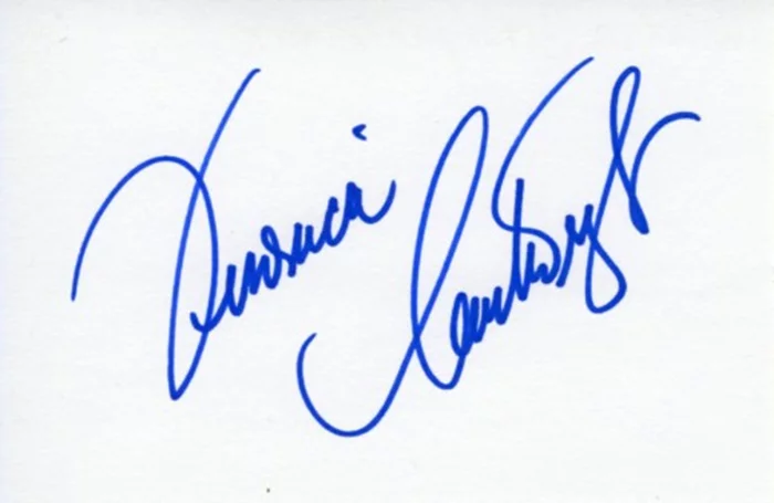 Veronica Cartwright autograph