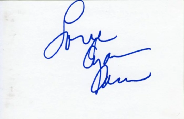Dyan Cannon autograph