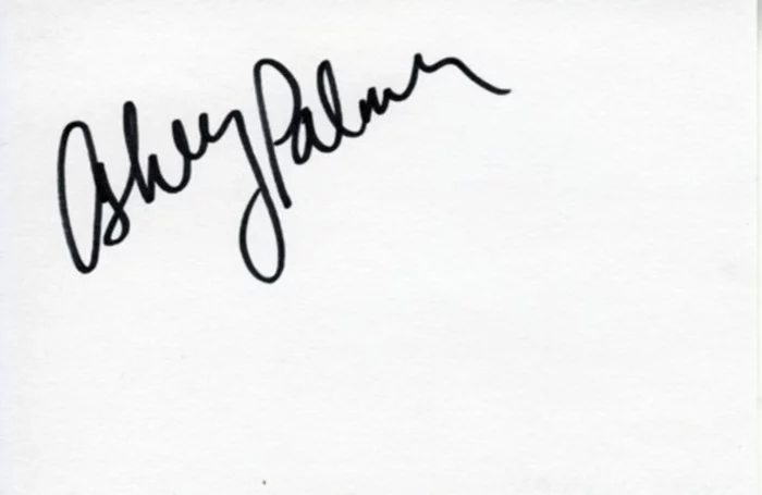 Ashley Palmer autograph