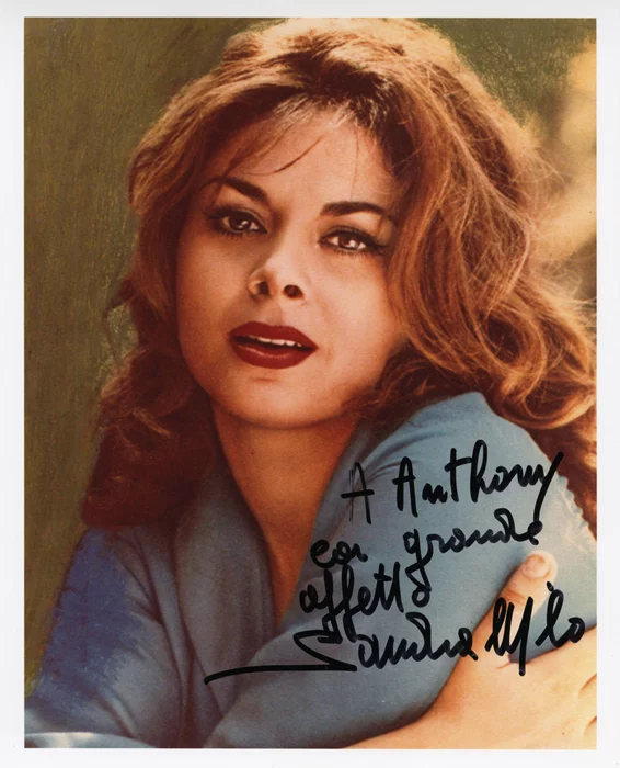 Sandra Milo autograph