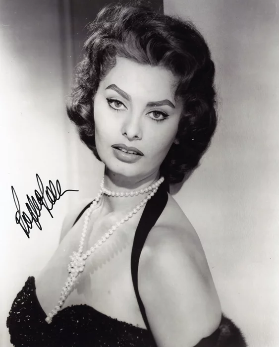 Sophia Loren autograph