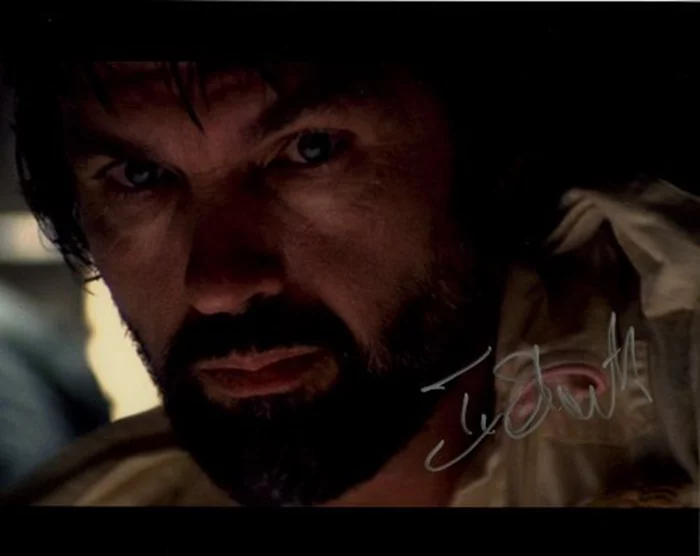 Tom Skerritt autograph