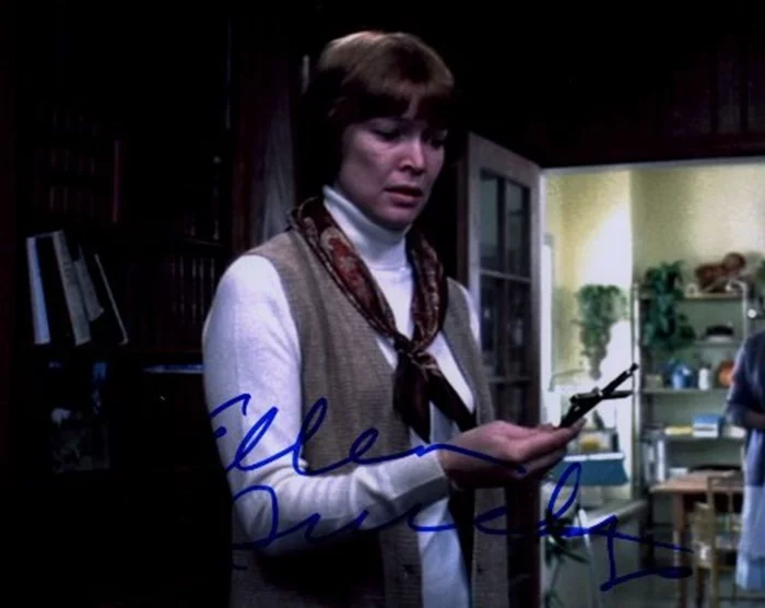 Ellen Burstyn autograph