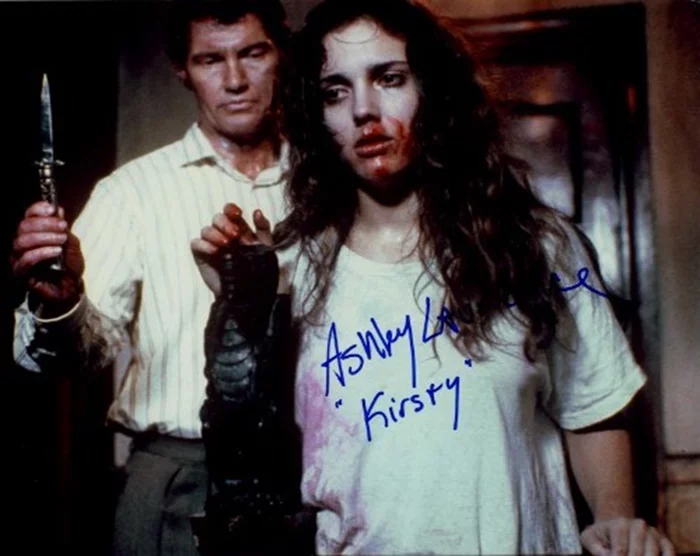 Ashley Laurence autograph