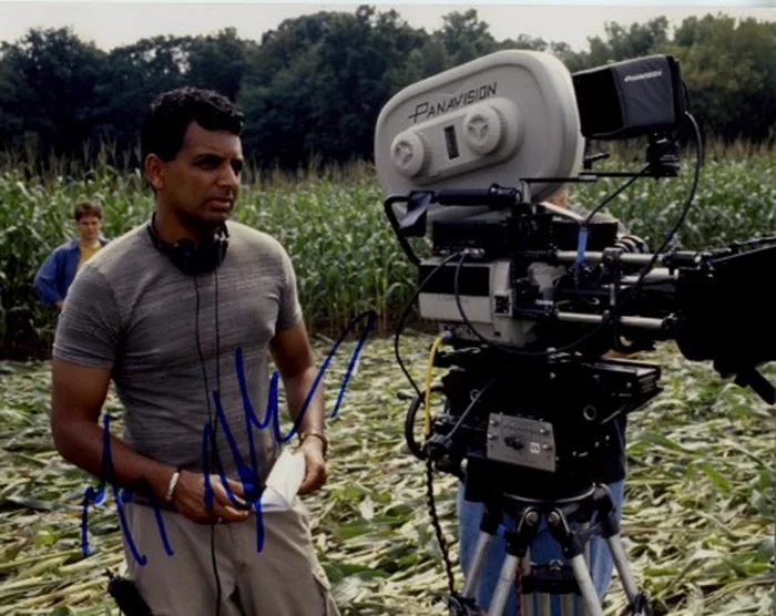 M. Knight Shyamalan autograph