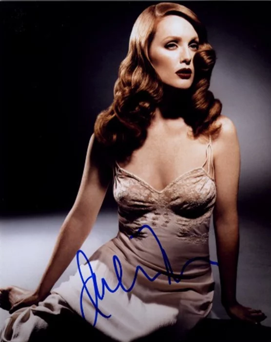 Julianne Moore autograph