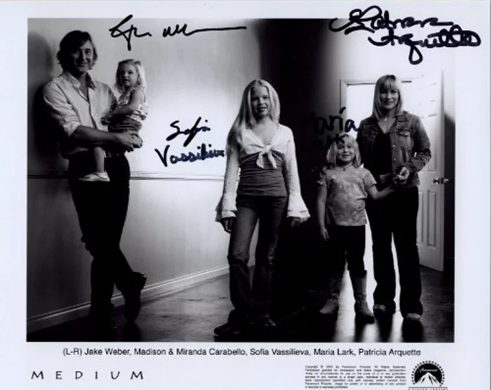 Medium autograph