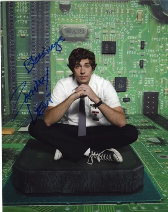 Zachary Levi autograph