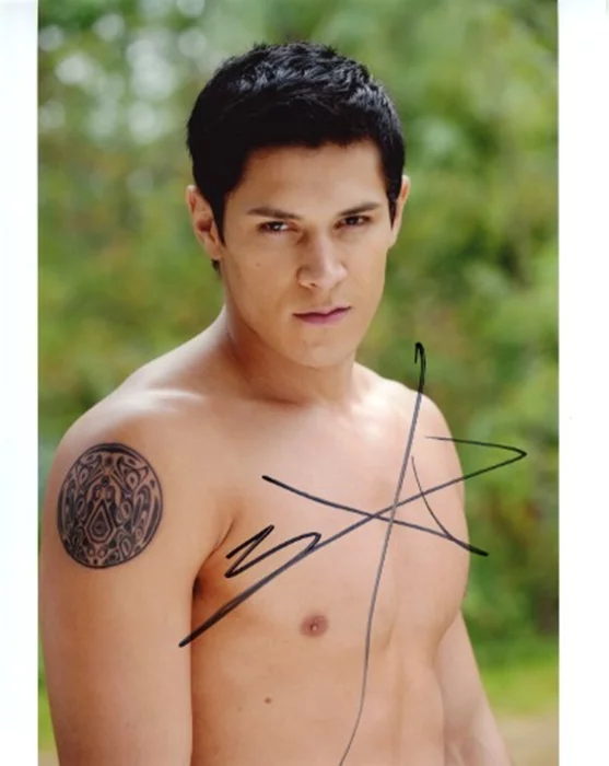 Alex Meraz autograph