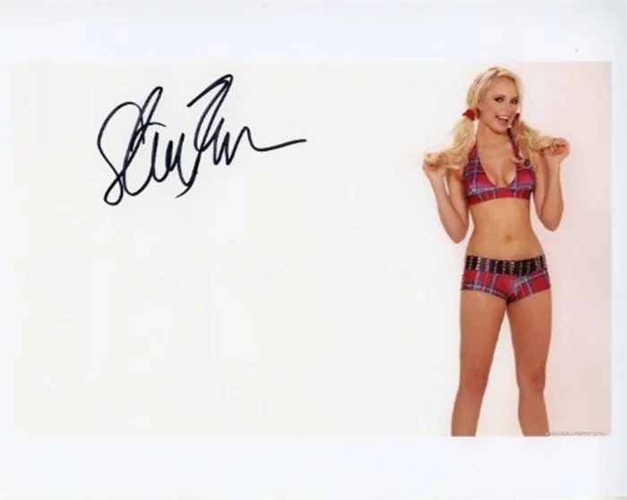 Stacy Fuson autograph