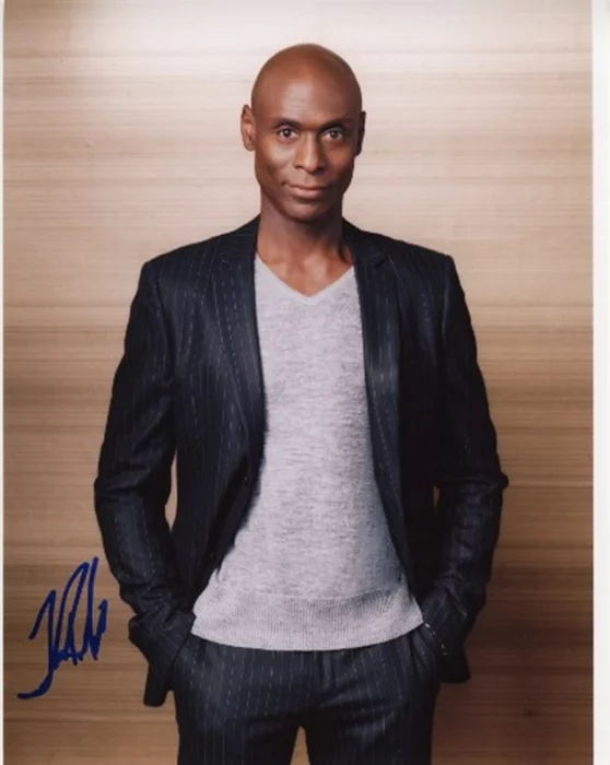 Lance Reddick autograph