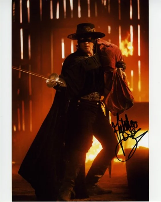 Antonio Banderas autograph