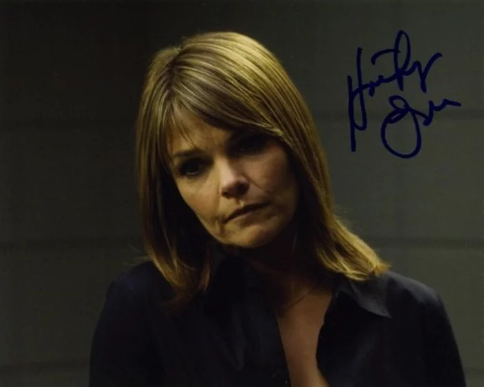 Kathryn Erbe autograph