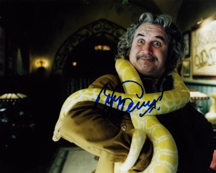 Billy Connolly autograph