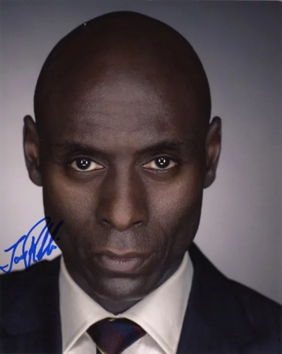 Lance Reddick autograph
