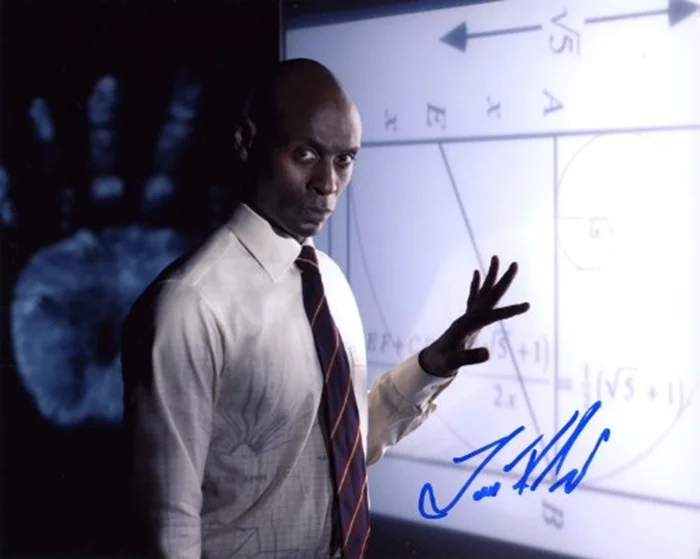 Lance Reddick autograph