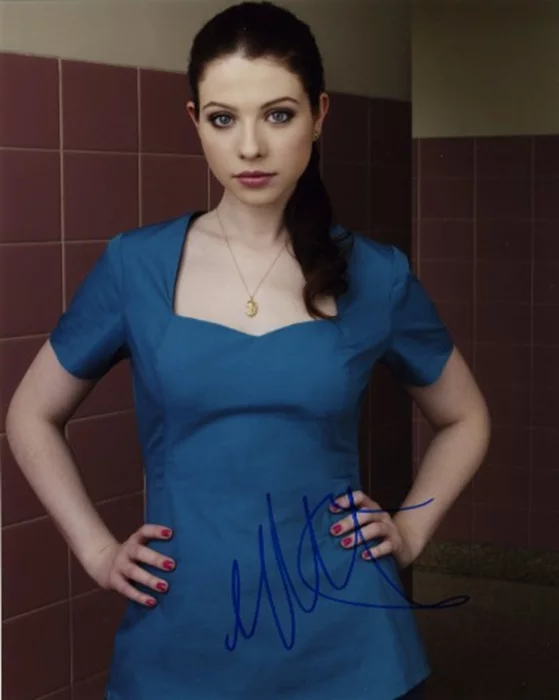Michelle Trachtenberg autograph