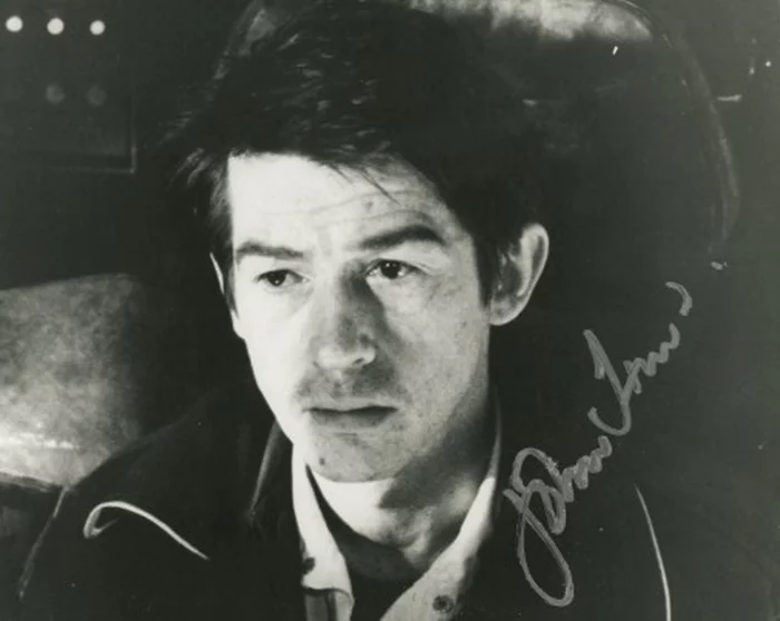 John Hurt autograph