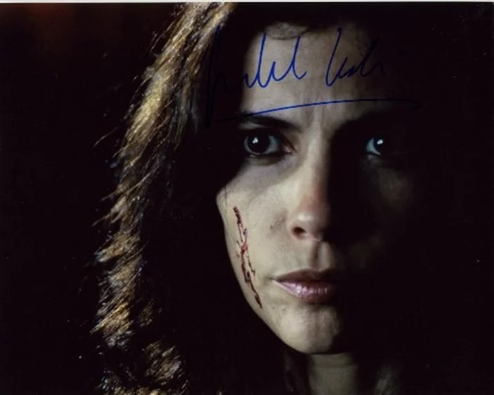 Maribel Verdu autograph