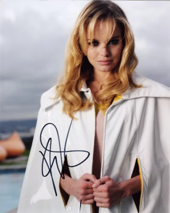 Kate Bosworth autograph