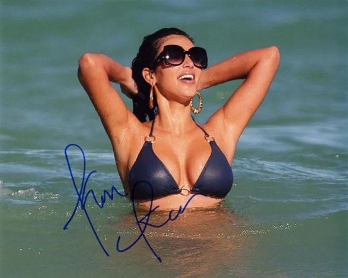 Kim Kardashian autograph