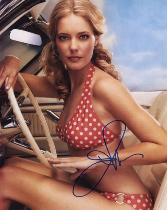 Christina Moore autograph