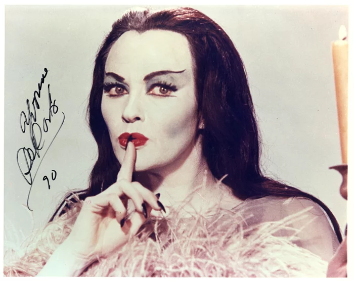 Yvonne DeCarlo autograph