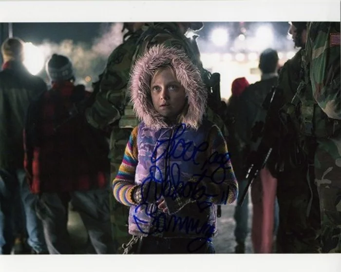 Dakota Fanning autograph