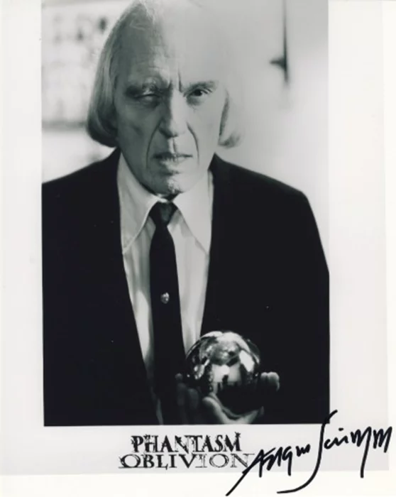 Angus Scrimm autograph